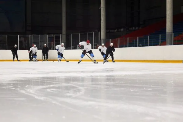 hockey team practice drill